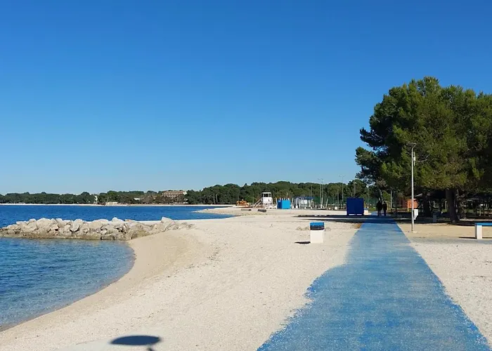 Paganor 아파트 풀라